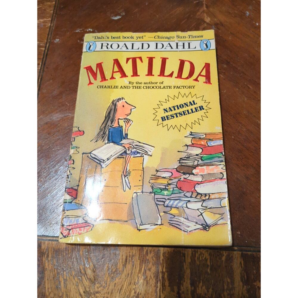 Matilda by Roald Dahl, Illustrated by Quentin Blake 1988 Puffin Paperback Book